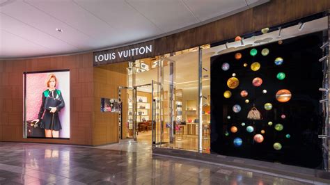 louis vuitton garden state mall|louis vuitton las vegas locations.